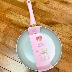 New Paris Hilton “Thats Hot” 9.5 Inch Pink Ceramic Nonstick Fry Pan